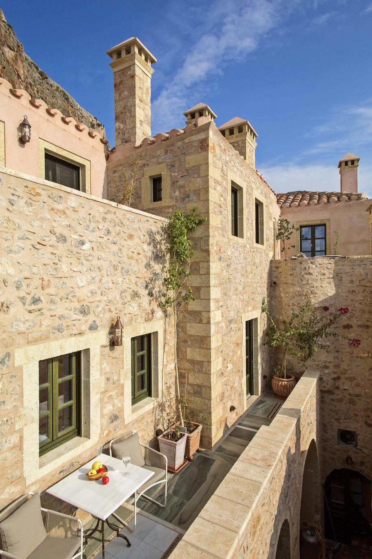 Moni Emvasis Luxury Suites Monemvasía Exterior photo